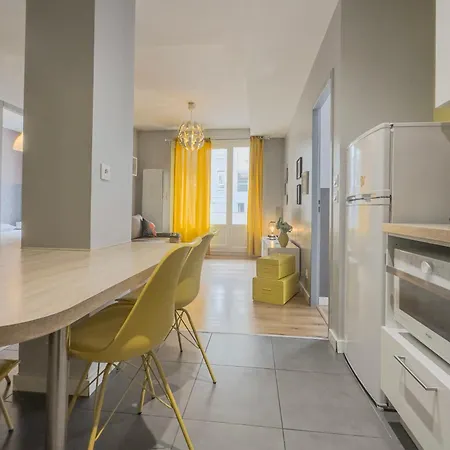 #d6 Hello Sunshine T3 Sleeps 6 Caserne De Bonne Γκρενόμπλ