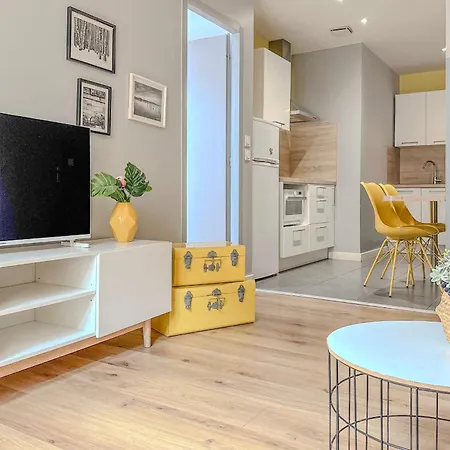 #d6 Hello Sunshine T3 Sleeps 6 Caserne De Bonne