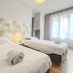 #d6 Hello Sunshine T3 Sleeps 6 Caserne De Bonne Apartment *