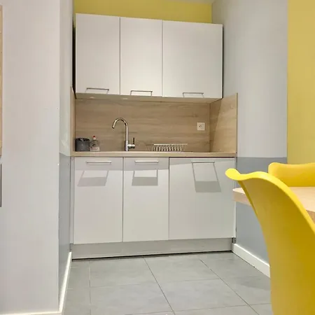 #d6 Hello Sunshine T3 Sleeps 6 Caserne De Bonne Daire